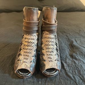 **SOLD** Freebird Eagle, Black Multi